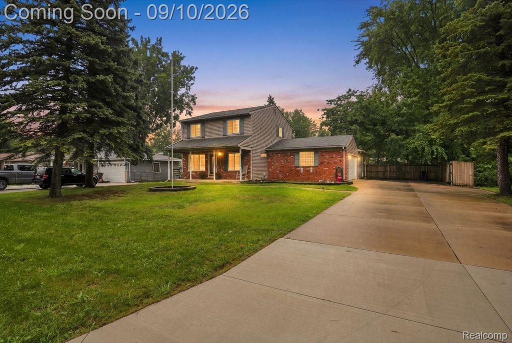 47466 Vanker Avenue, Shelby charter township