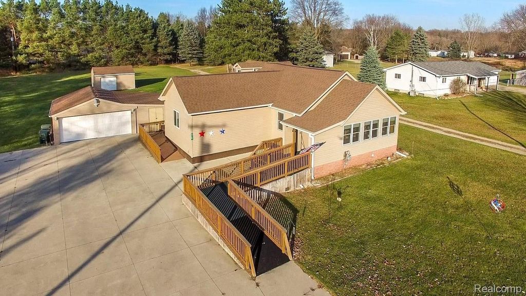 2780 W Clarkston Road, Orion charter township