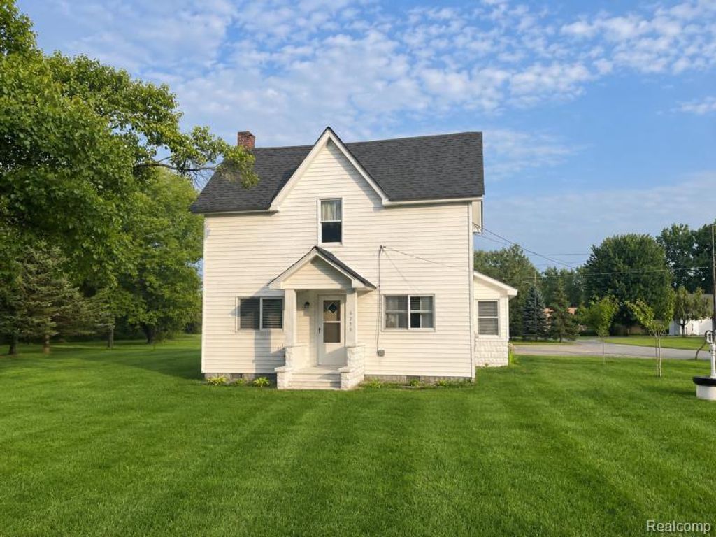 6279 Woodbine Street, Caseville city