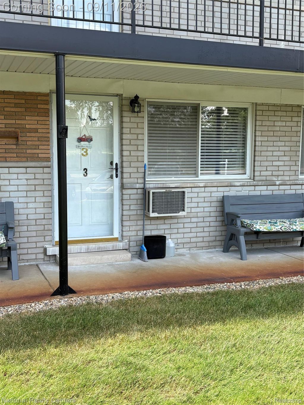 26945 W Milford Road W 3, South Lyon