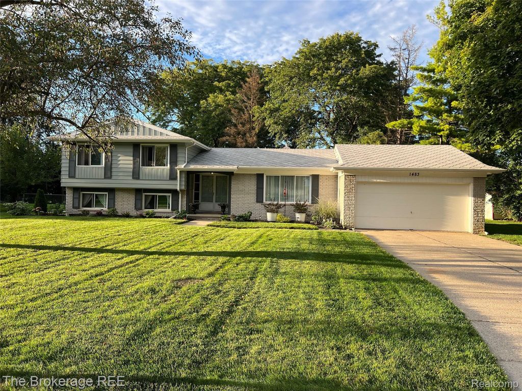 1483 Huntley Dr Huntley Drive, Grand Blanc