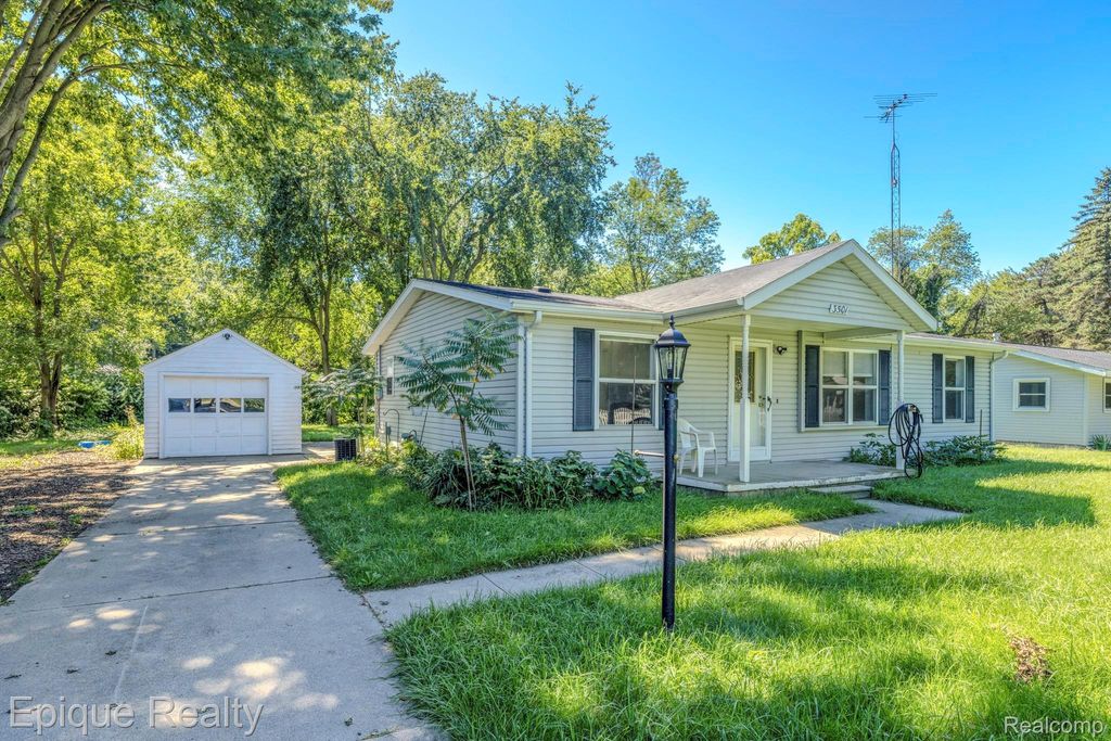 3501 Idle Hour Court, Burtchville
