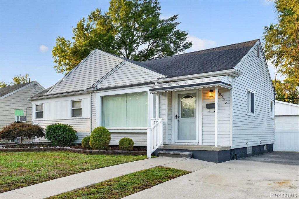 30935 Sheridan Street, Garden City city