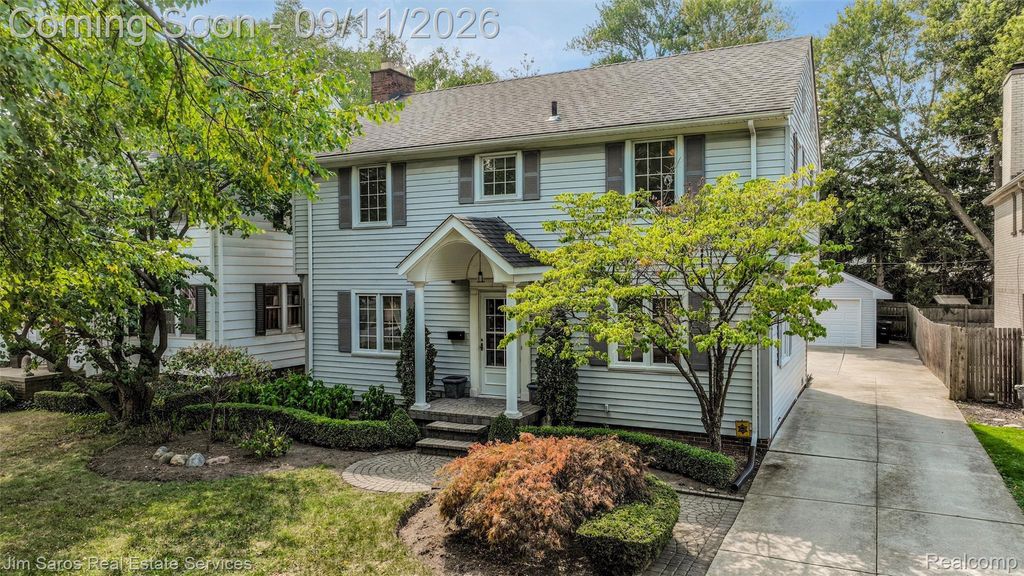 743 Rivard Boulevard, Grosse Pointe