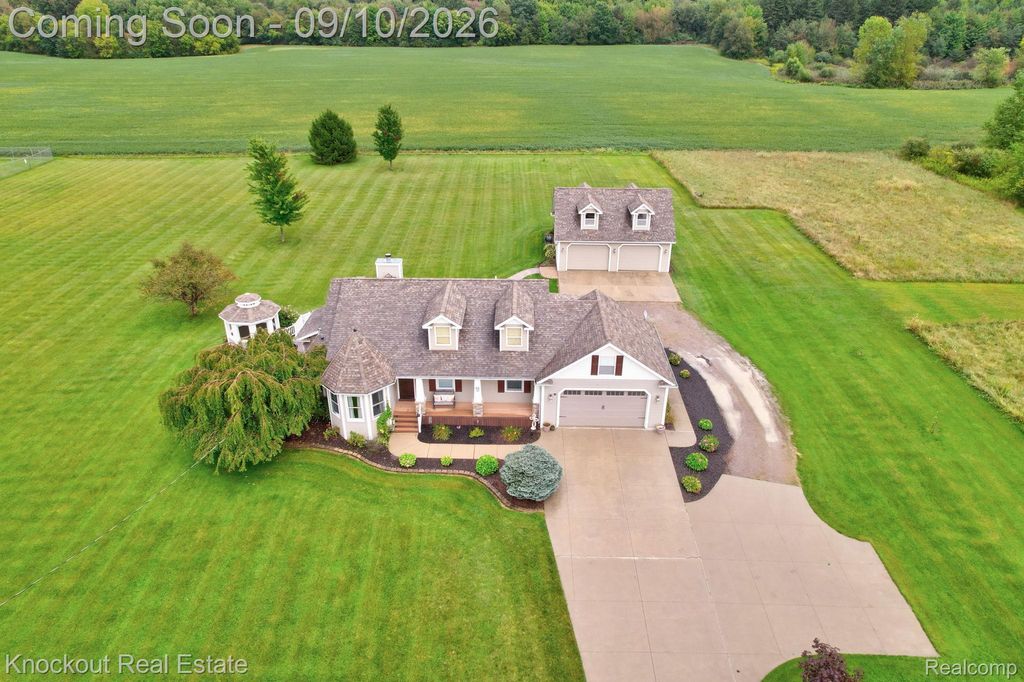 8333 Caine Road, Millington village