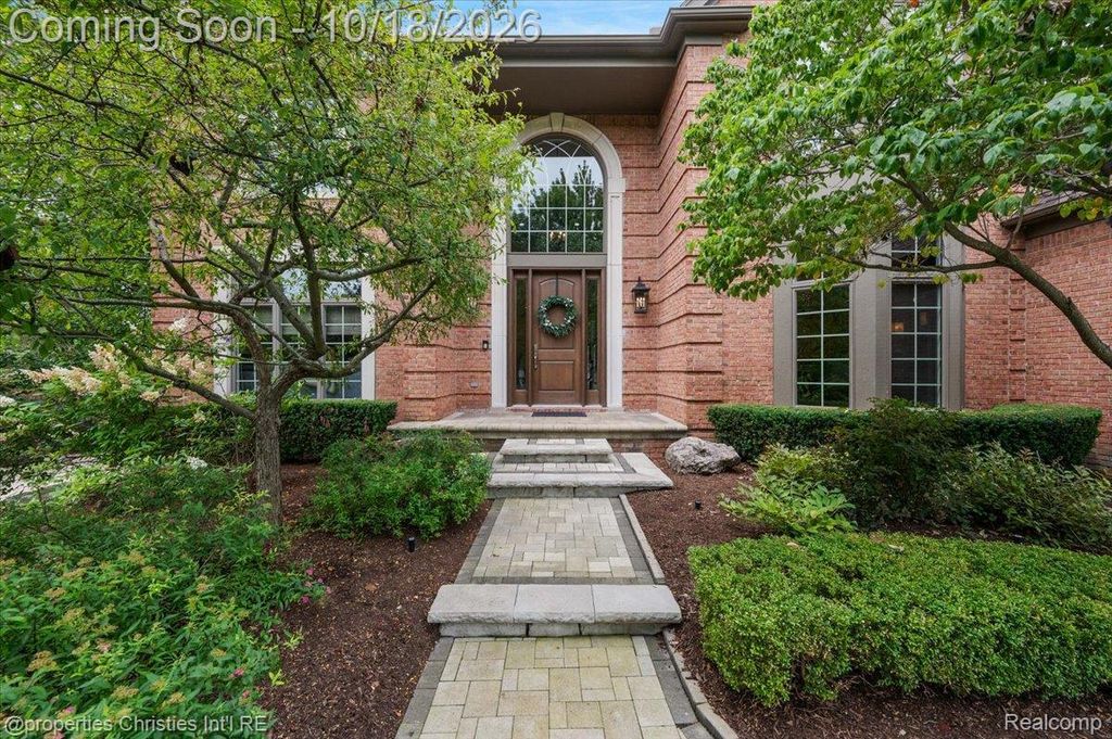 859 Ramblewood Drive, Rochester