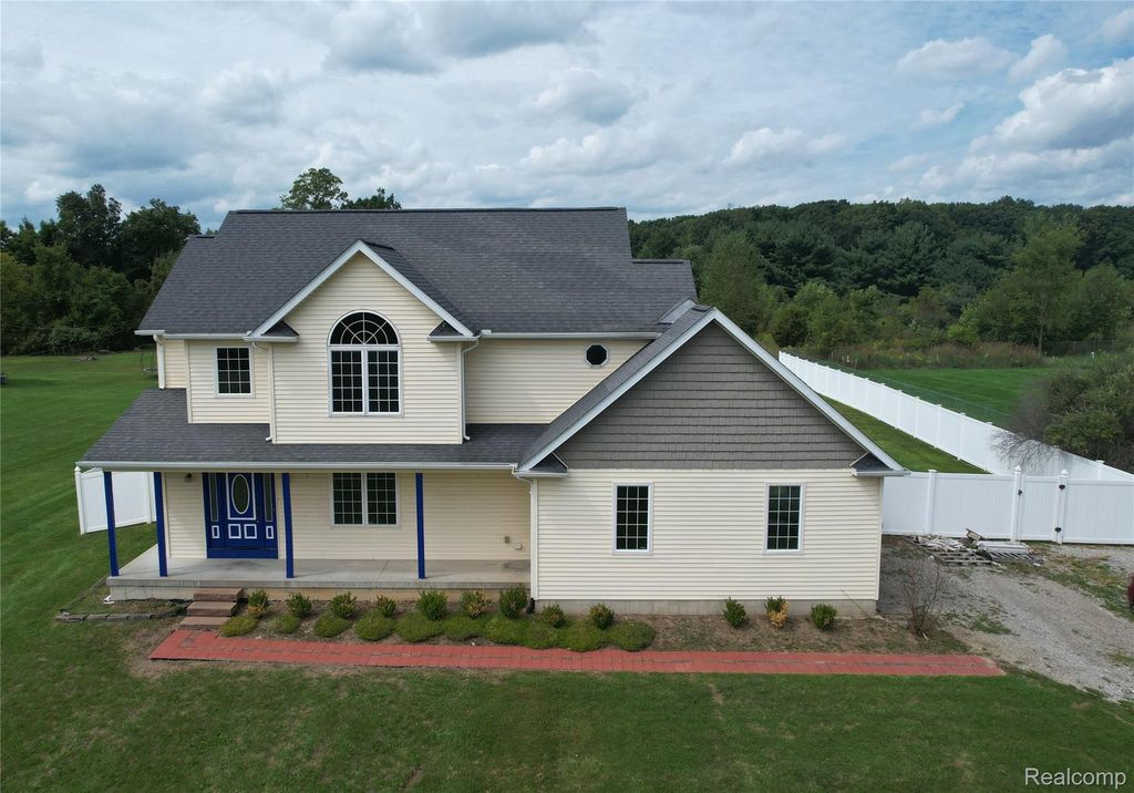 3068 W Cook Road, Grand Blanc