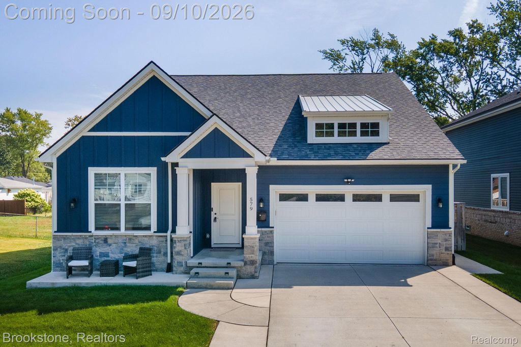 579 S Bywood Avenue, Clawson city