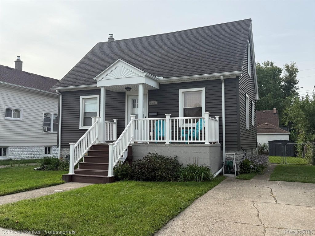 445 W Manatee Avenue, Hazel Park city