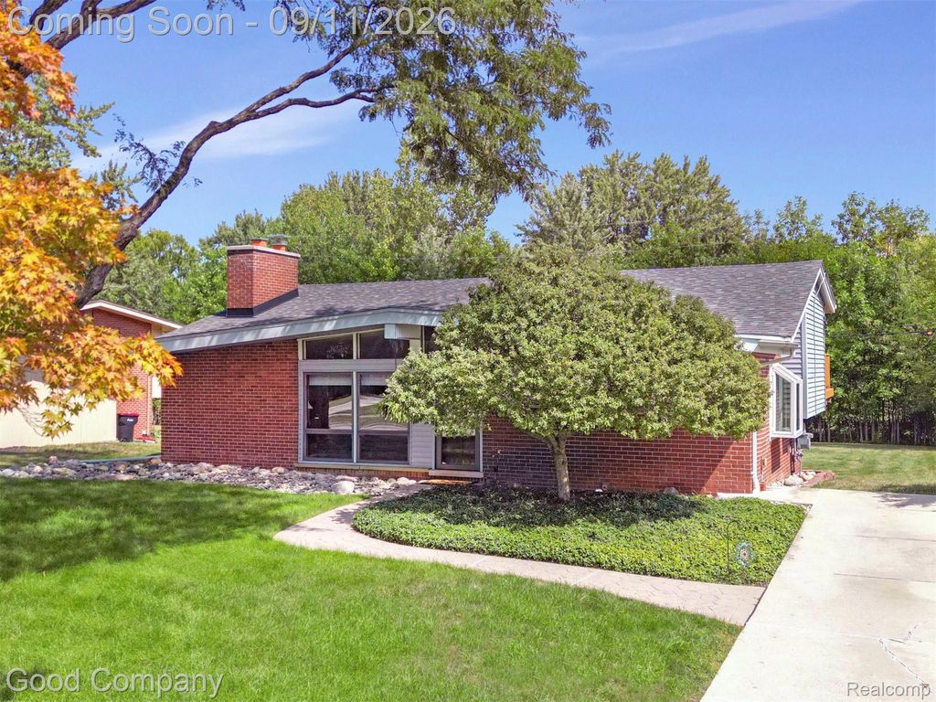 29634 Westbrook Parkway, Southfield city