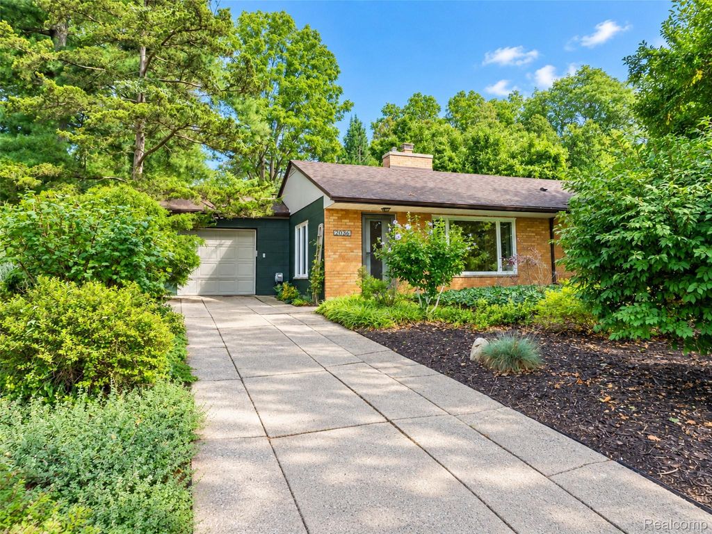 2036 Delafield Drive, Ann Arbor
