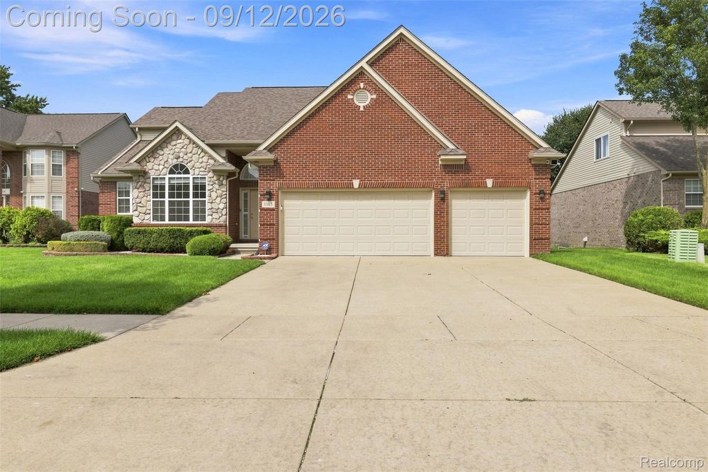 1185 Cambria Drive, Troy
