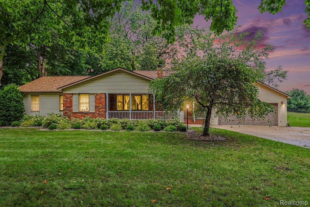 1030 W Livingston Road, Highland