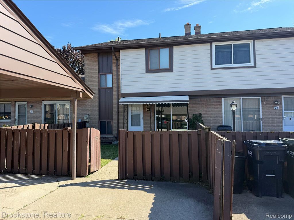 8401 18 Mile Road 29, Sterling Heights