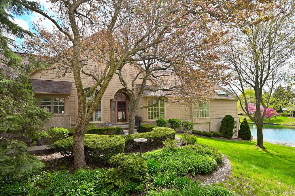 618 Deauville Lane, Bloomfield Hills