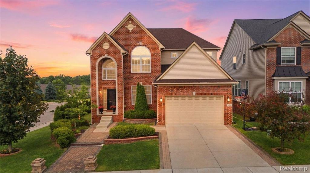 4810 E Stonegate Circle, Orion charter township