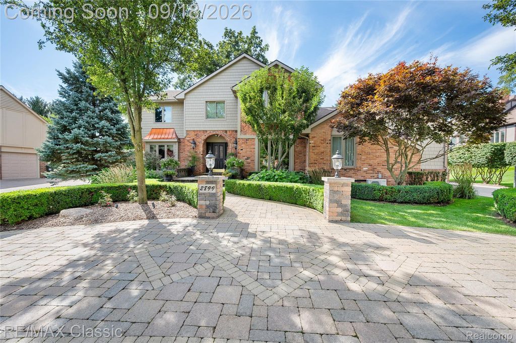2899 Current Drive, Rochester Hills