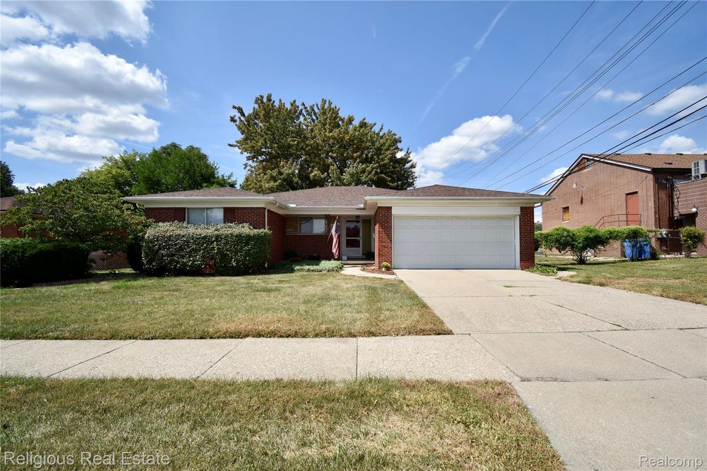 6221 Mayburn Street, Dearborn Heights city
