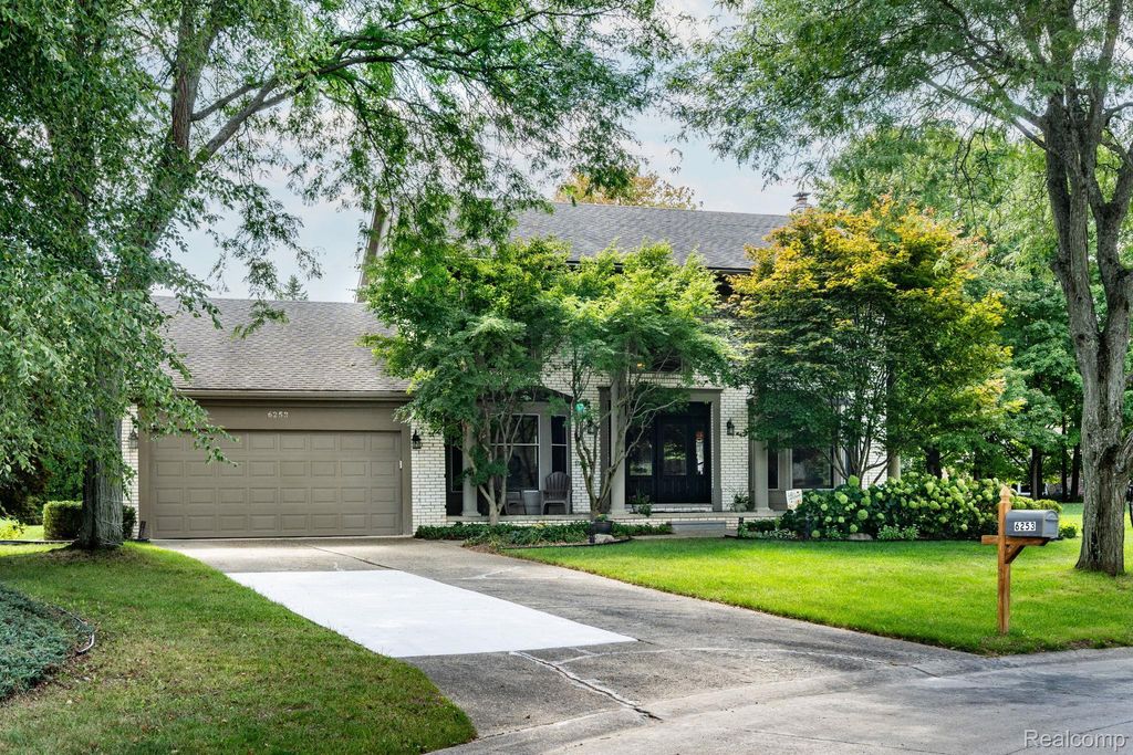 6253 Fairbrook Court, West Bloomfield