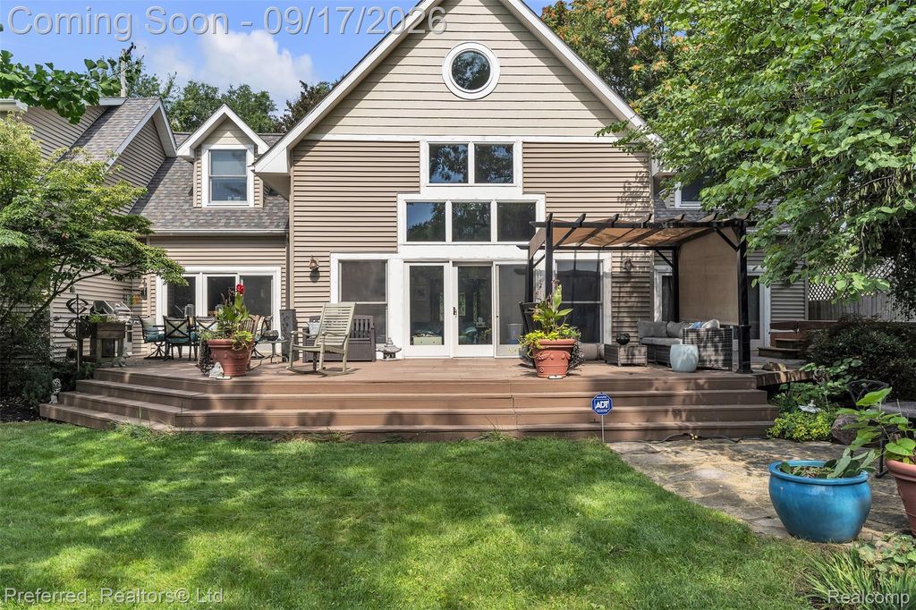 47 Peggy Avenue, Pontiac