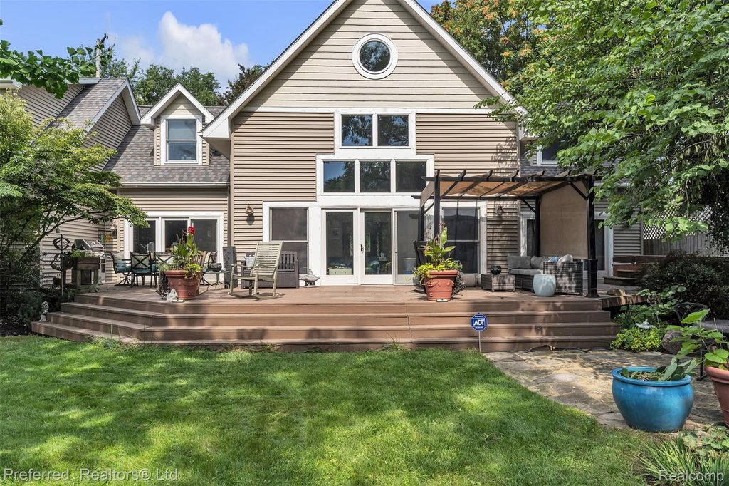 47 Peggy Avenue, Pontiac city