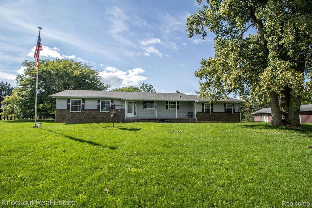 7050 Van Vleet Road, Gaines township