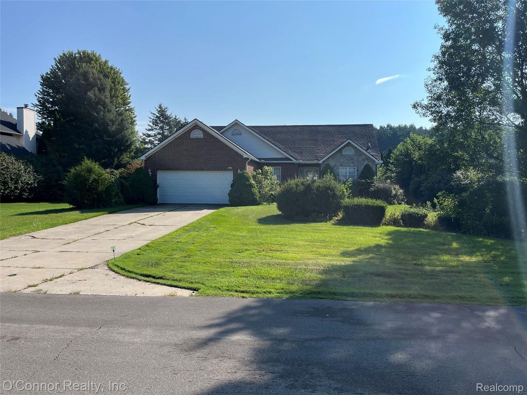 3122 Lindsay Lane, Port Huron