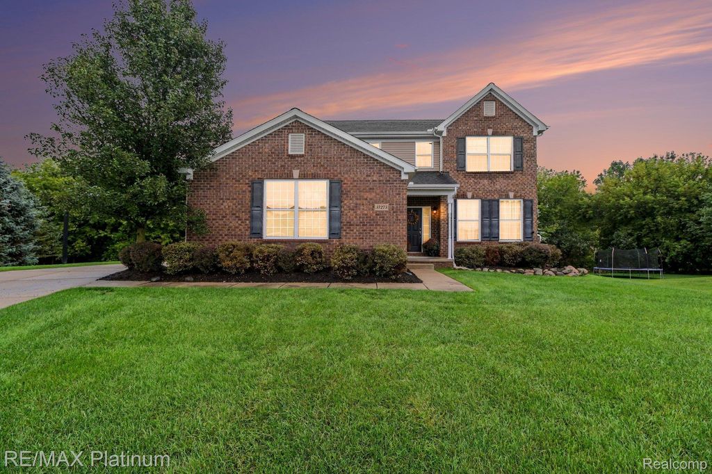 57275 Waterway Court, New Hudson