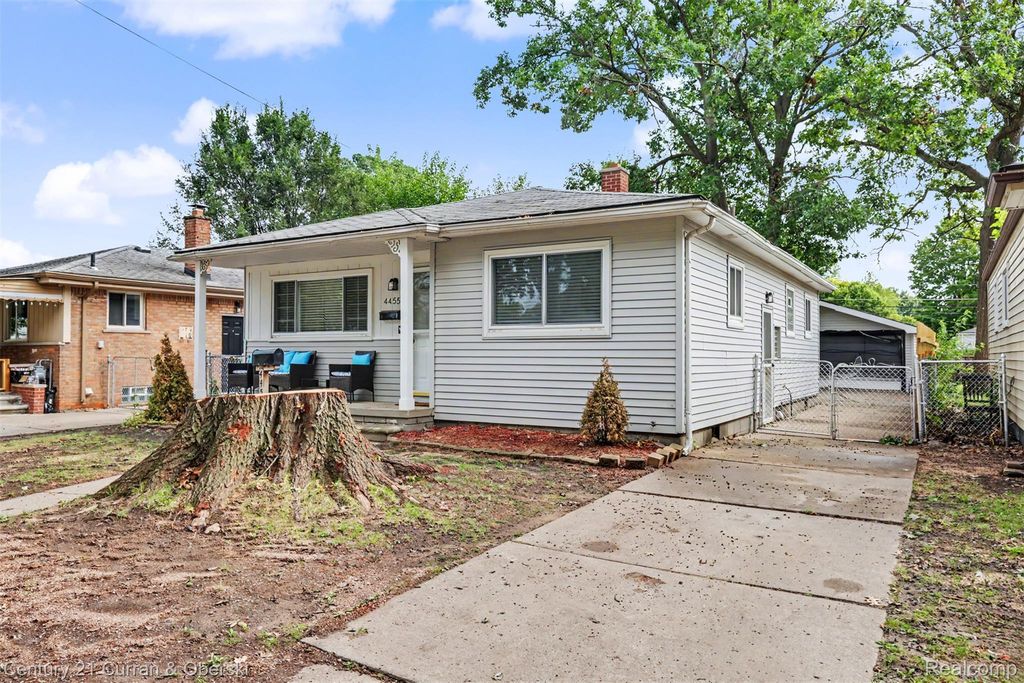 4455 Hipp Street, Dearborn Heights