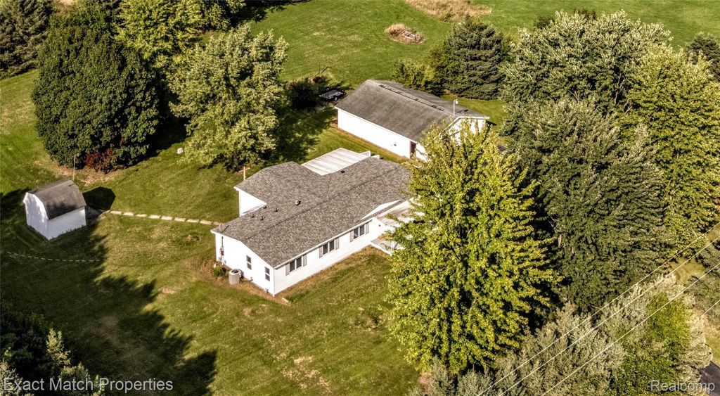 5468 Lippincott Road, Lapeer