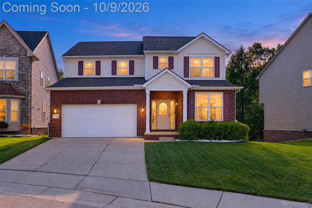 27363 Victoria Road, Novi