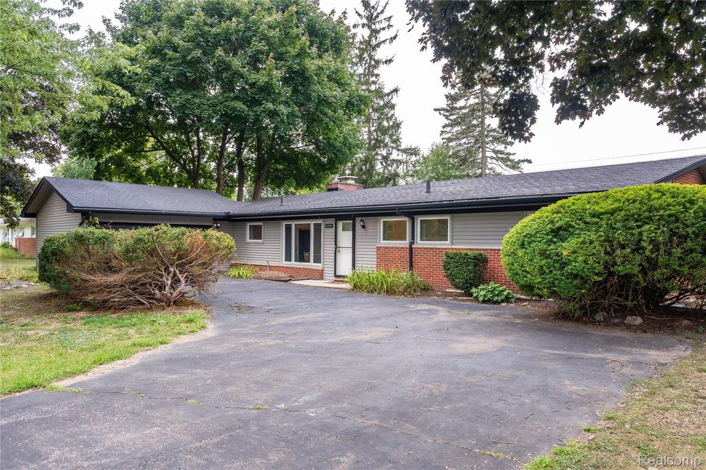 32515 Nottingham Knolls, Farmington Hills city
