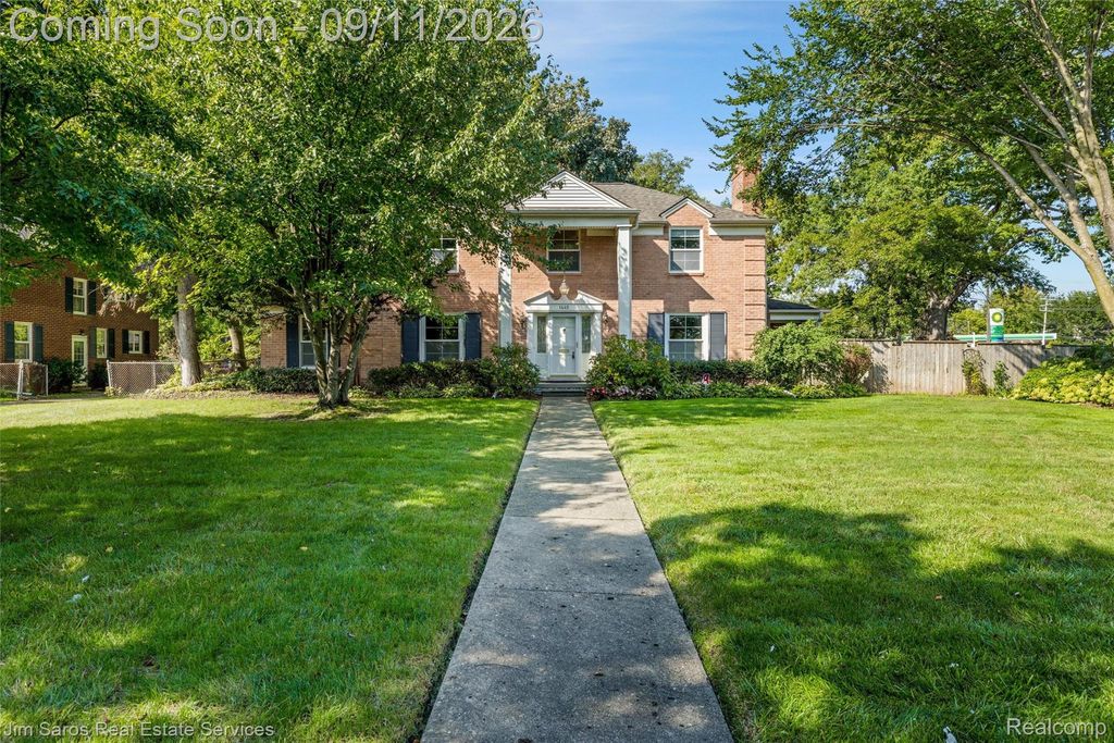 1445 Devonshire Road, Grosse Pointe Park