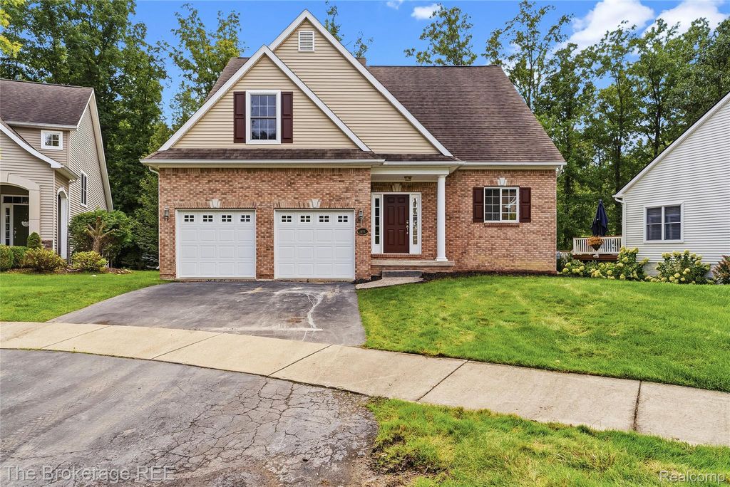 10199 Edgewood Drive, Grand Blanc