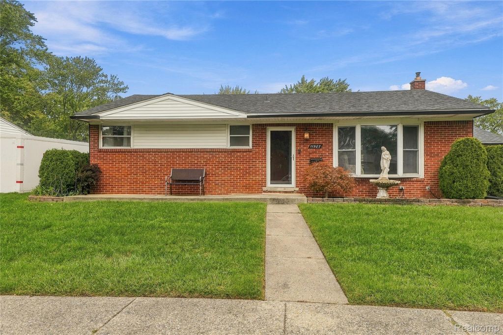 11507 Farthing Drive, Sterling Heights