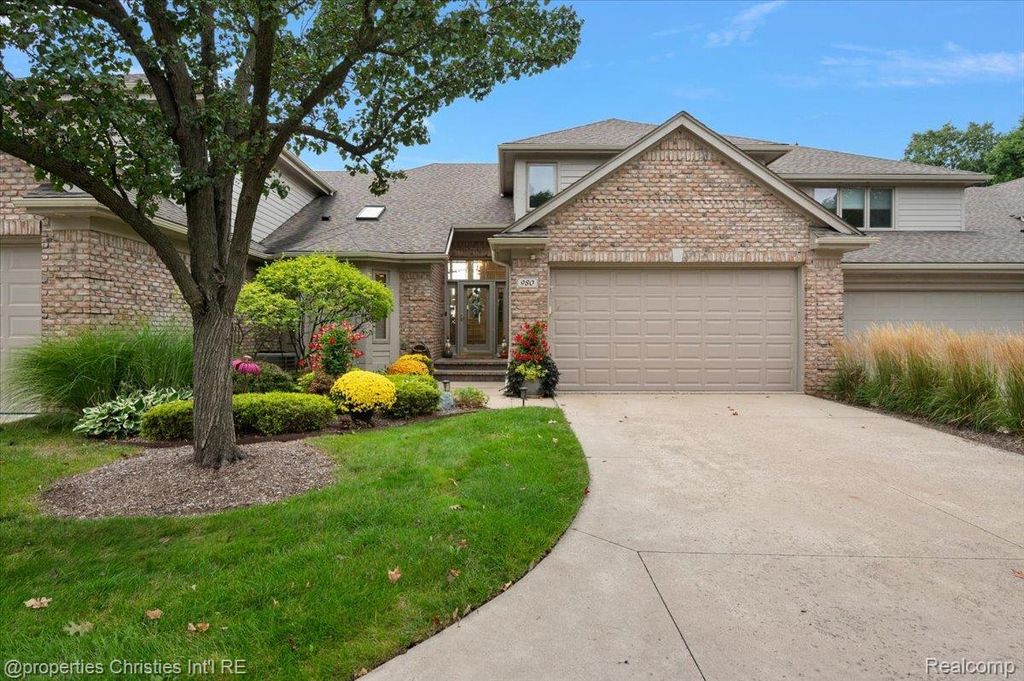 980 Sunset Drive, Waterford
