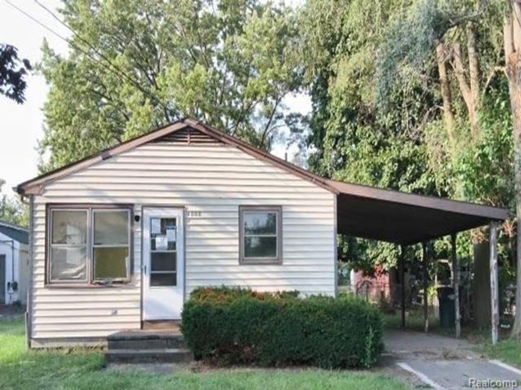 1008 Reo Road, Lansing city