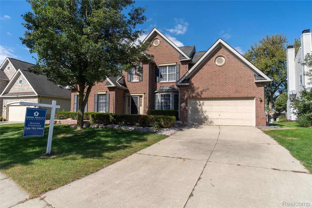 1048 Cantor Lane, South Lyon