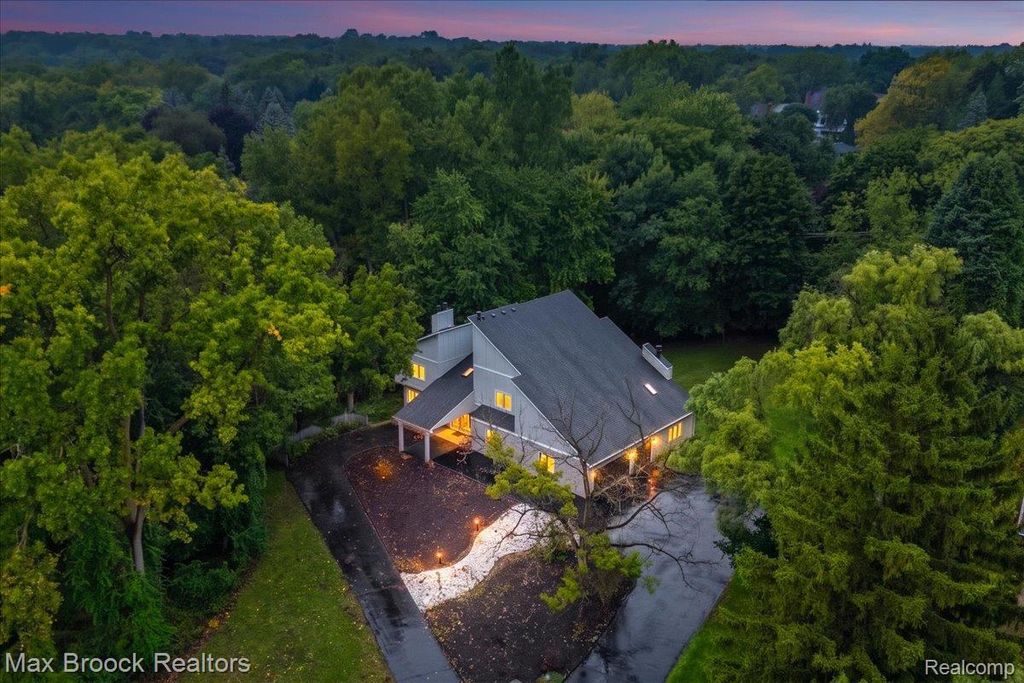 1830 Lone Pine Road, Bloomfield Hills