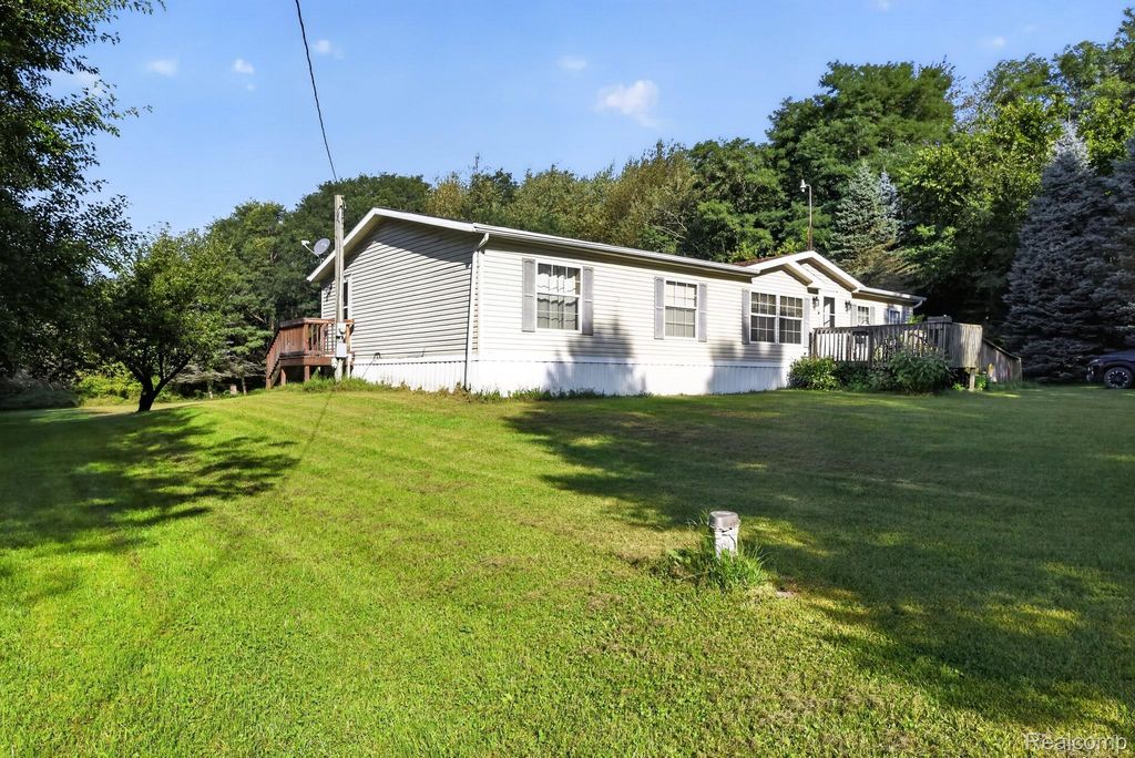 6266 Kikendall Road, Eaton Rapids