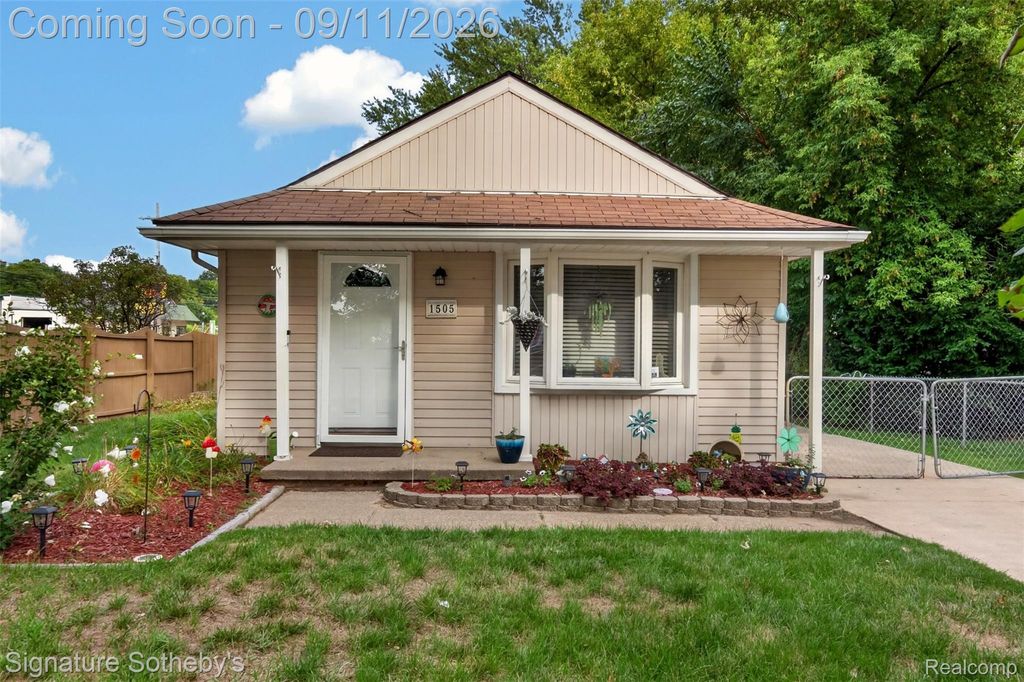 1505 Wilmot Street, West Bloomfield