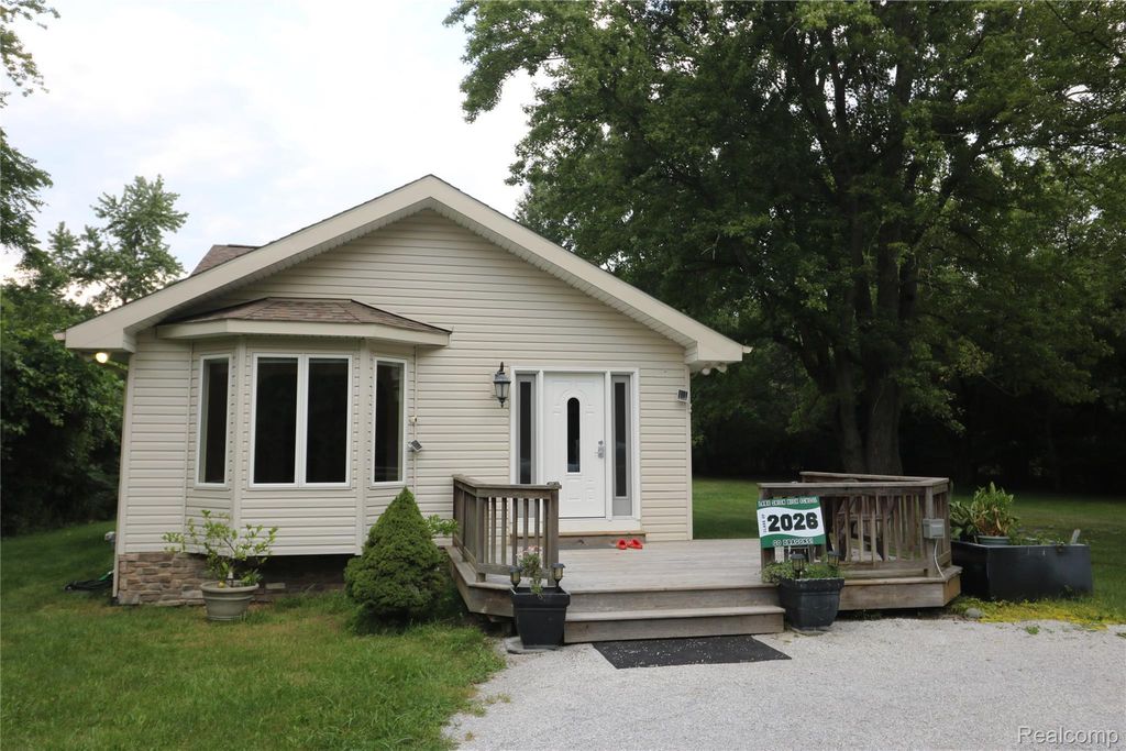 4223 S Baldwin Road, Orion charter township