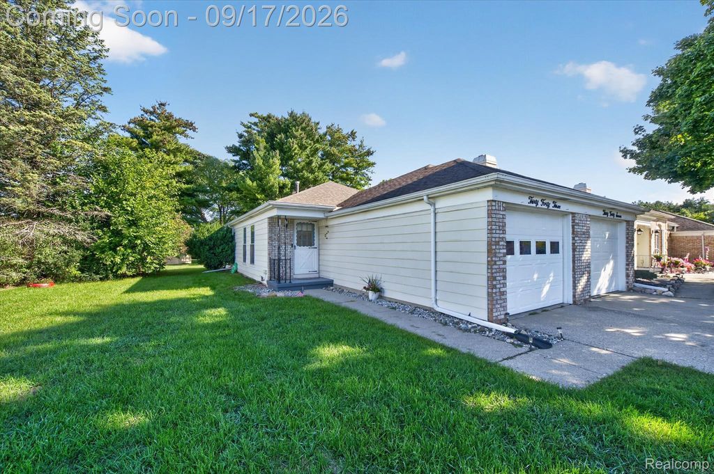 3043 Vineyard Lane, Flushing