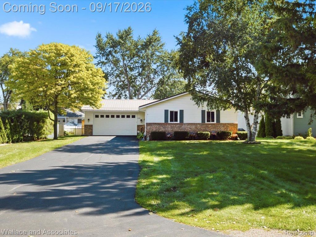 4208 Fairway Drive, Fort Gratiot