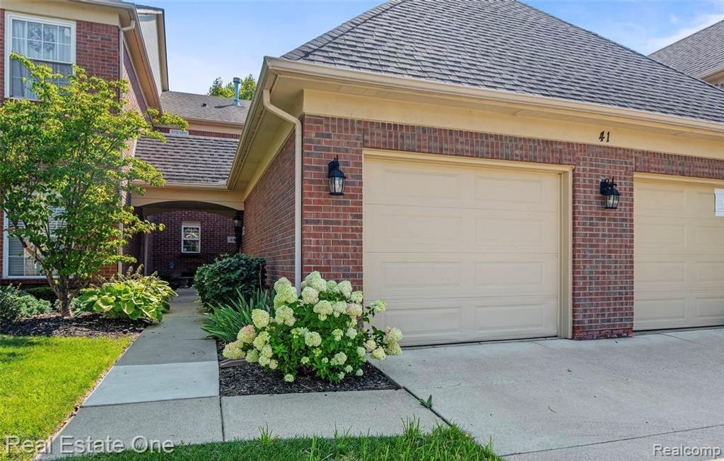4101 Cornerstone Drive, Canton