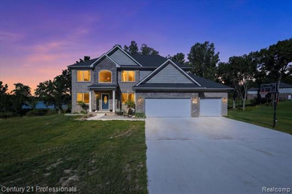 126 Parker, Ortonville village