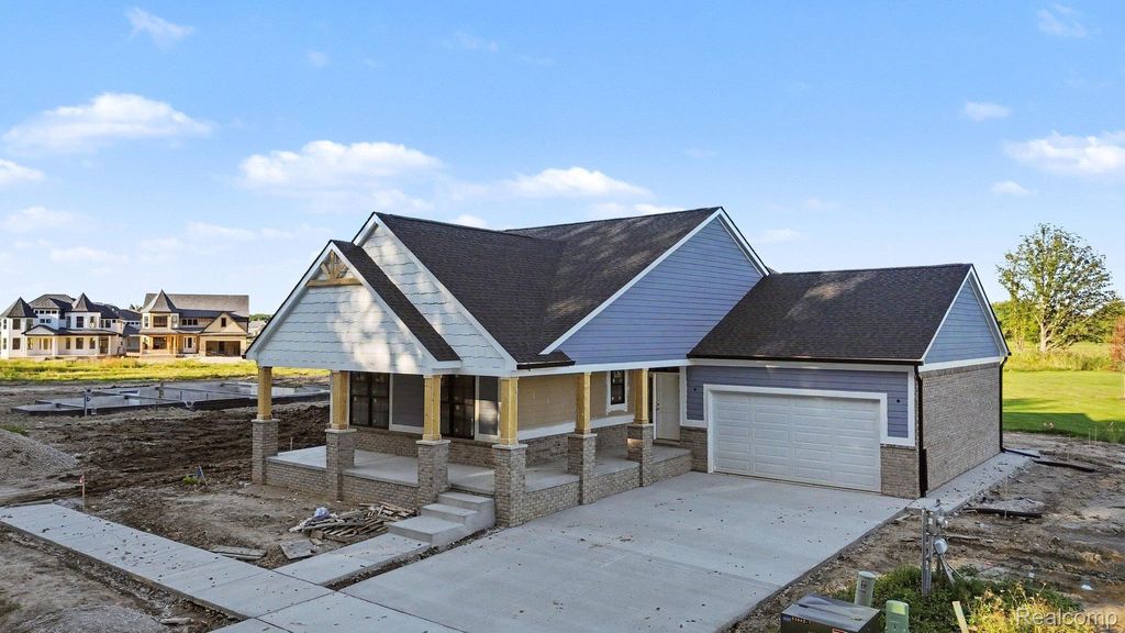 54290 Brenda Drive, Macomb