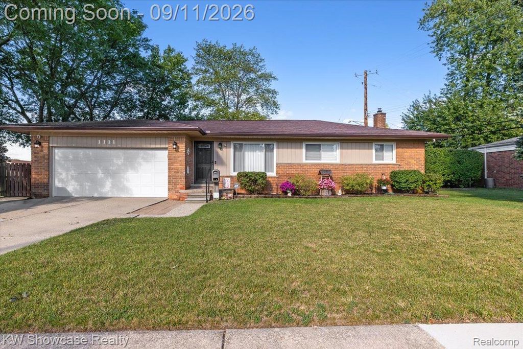 1111 Radcliff Street, Garden City