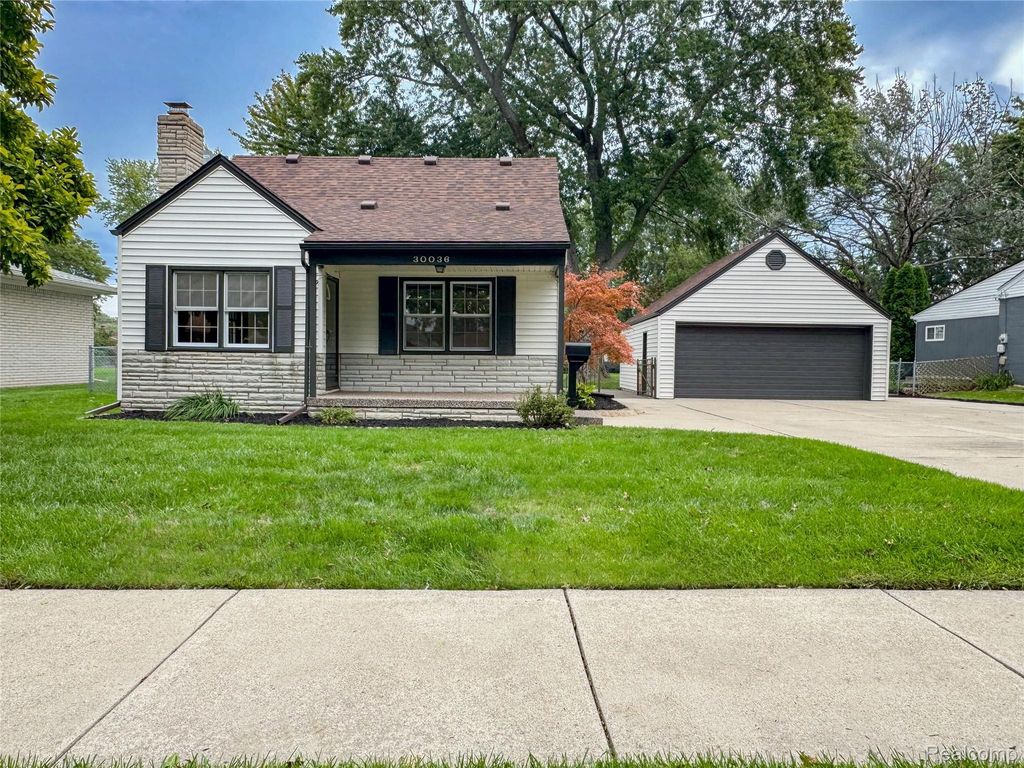 30036 Oakgrove Street, St. Clair Shores