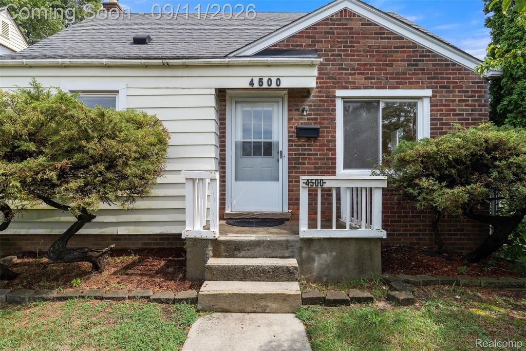 4500 Rochester Road, Royal Oak